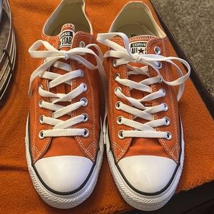Mens Converse All Stars Size 9 - Brand New!